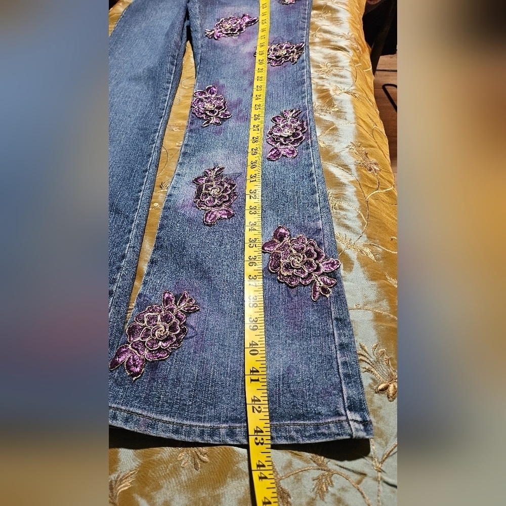 Embroidered Blue Jeans for Women - Picture 5 of 10